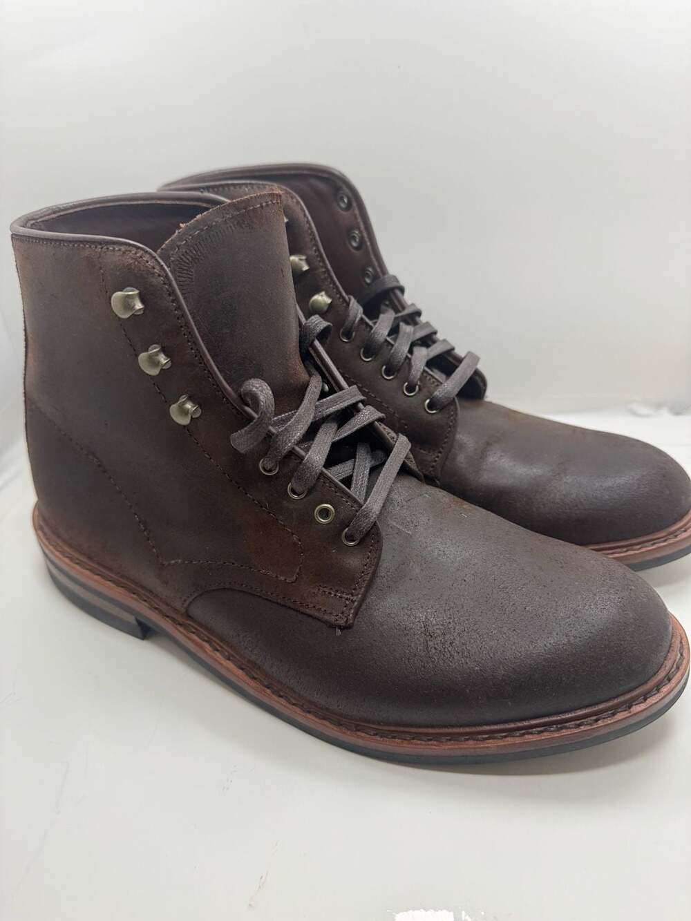 Allen Edmonds Higgins Mill Plain-Toe Leather Boots